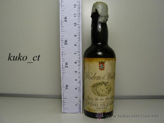 Collection of wines and liquors: BOTELLITA BOTELLIN FINO OLIVAR SHERRY WISDOM&acute;S BODEGAS WISDOM