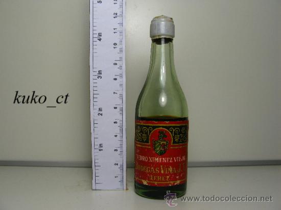 Collection of wines and liquors: BOTELLITA BOTELLIN JEREZ PEDRO XIMENEZ VIEJO BODEGAS VI&Ntilde;A J.T