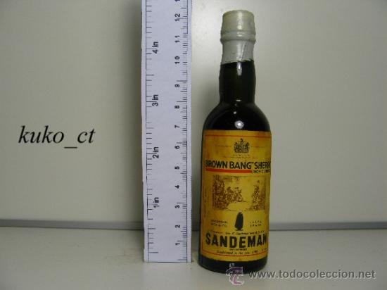 Collection of wines and liquors: BOTELLITA BOTELLIN BROWN BANG&acute;&acute; SHERRY SANDEMAN DESTILERIAS SANDEMAN