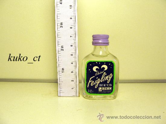 Collection of wines and liquors: BOTELLITA BOTELLIN VODKA KLEINER FEIGLING DESTILERIAS BEHN
