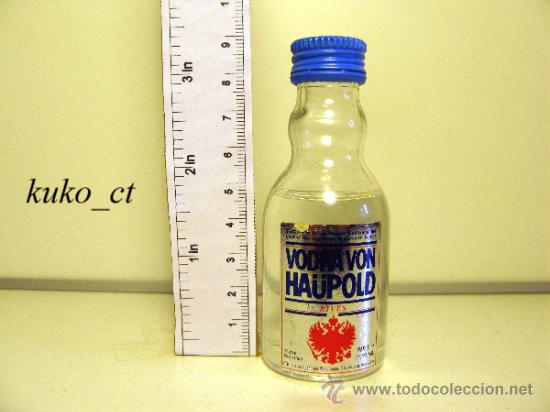 Collection of wines and liquors: BOTELLITA BOTELLIN VODKA VON HA&Uuml;POLD DESTILERIAS RIVES-PITMAN