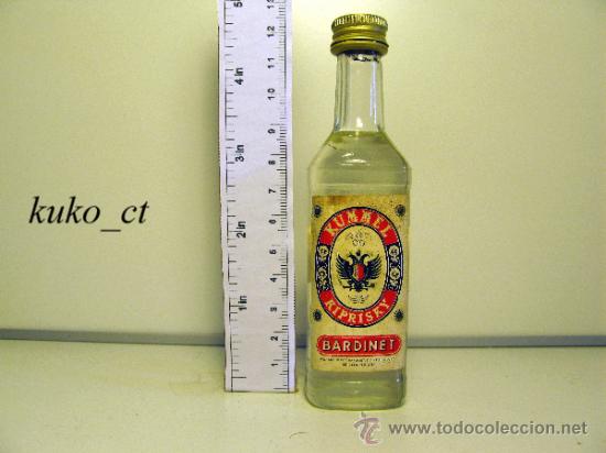Collection of wines and liquors: BOTELLITA BOTELLIN VODKA KUMMEL KIPRISKY DESTILERIAS BARDINET