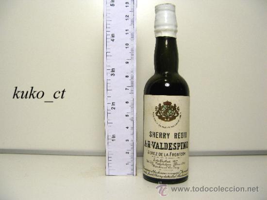 Sammlung von Weinen und Lik&ouml;ren: BOTELLITA BOTELLIN SHERRY REGIO DESTILERIAS A.R.VALDESPINO JEREZ