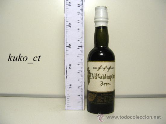 Collection of wines and liquors: BOTELLITA BOTELLIN TRES PALOS CORTADOS JEREZ A.R.VALDESPINO BODEGAS VALDESPINO JEREZ