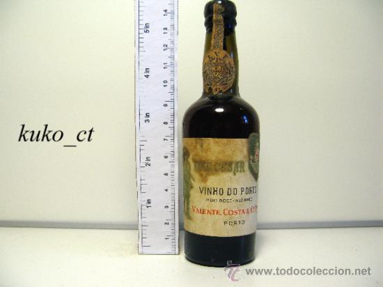 Collection of wines and liquors: BOTELLITA BOTELLIN VINHO DO PORTO DOM CESAR BODEGAS VALENTE, COSTA & CIA PORTO
