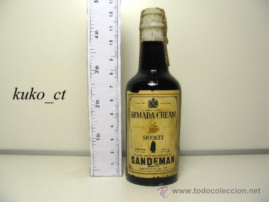 Sammlung von Weinen und Lik&ouml;ren: BOTELLITA BOTELLIN ARMADA CREAM SHERRY SANDEMAN DESTILERIAS SANDEMAN