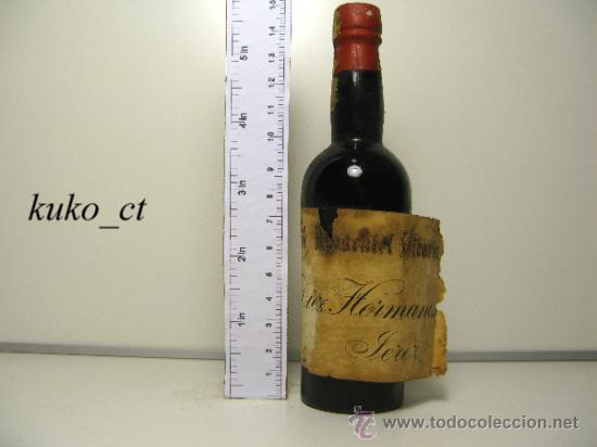 Sammlung von Weinen und Lik&ouml;ren: BOTELLITA BOTELLIN MOSCATEL VITORIA BODEGAS LOPEZ HERMANOS JEREZ