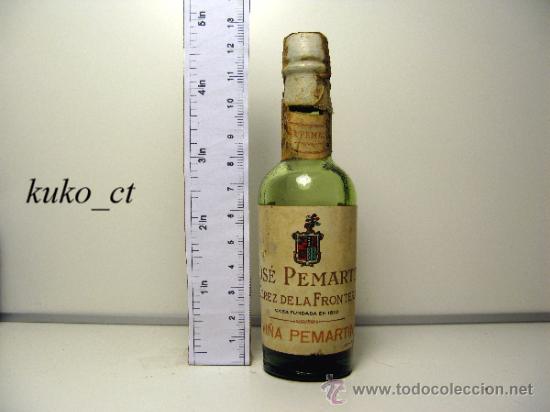 Collection of wines and liquors: BOTELLITA BOTELLIN AVI&Ntilde;A PEMARTIN BODEGAS JOSE PEMARTIN JEREZ