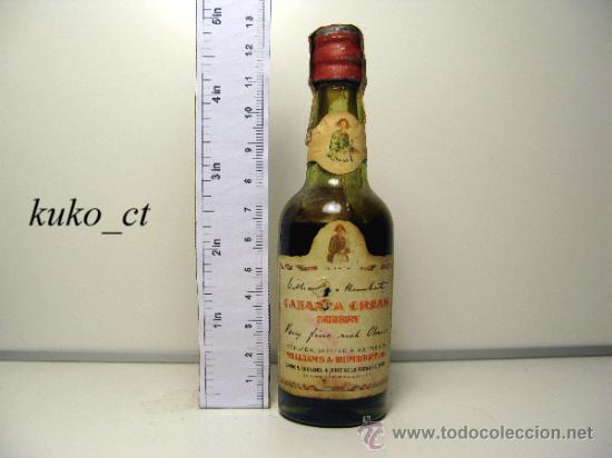 Collection of wines and liquors: BOTELLITA BOTELLIN SHERRY CANASTA CREAM DESTILERIAS WILLIAMS & HUMBERT