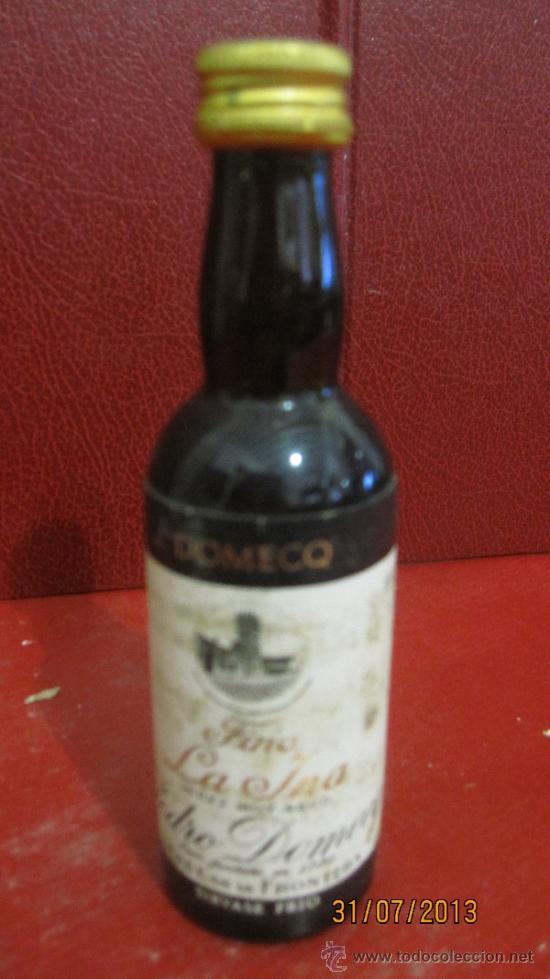 Coleccionismo de vinos y licores: BOTELLIN DE VINO FINO LA INA, JEREZ MUY SECO. PEDRO DOMECQ. JEREZ DE LA FRONTERA.