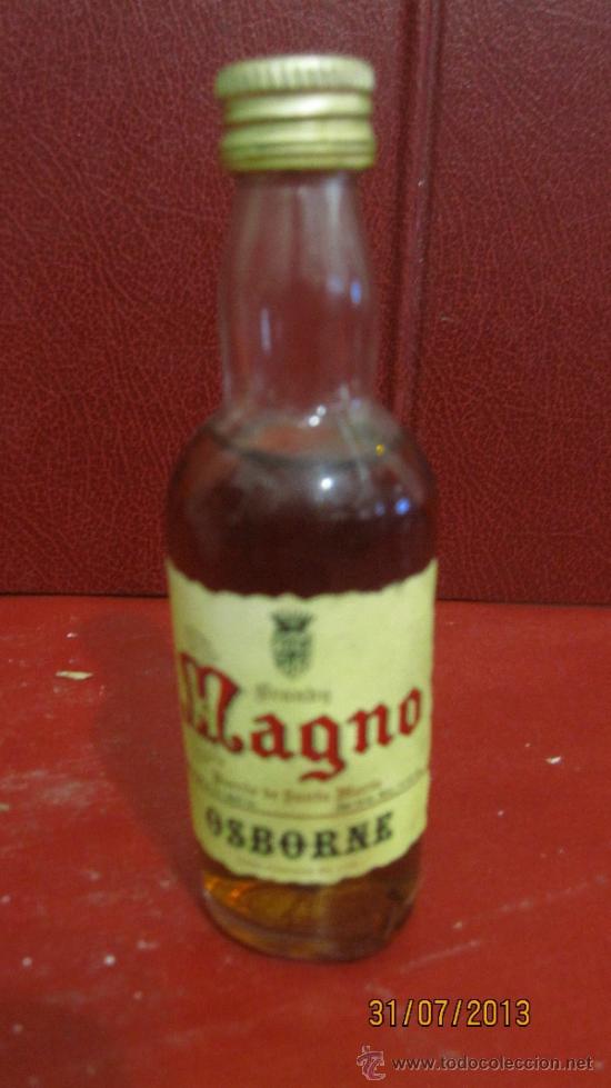 Coleccionismo de vinos y licores: BOTELLIN DE BRANDY MAGNO. BODEGAS OSBORNE. PUERTO DE SANTA MARIA, C&Aacute;DIZ.