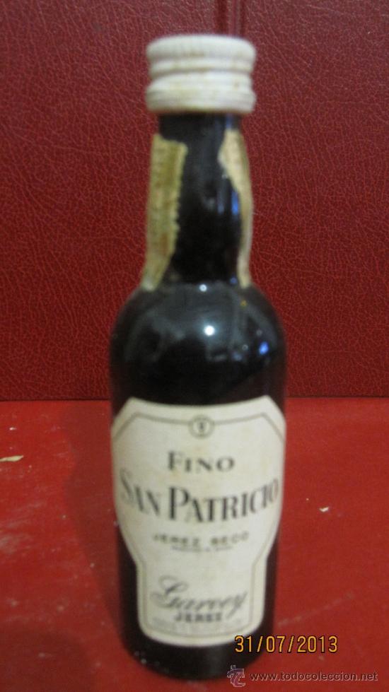Coleccionismo de vinos y licores: BOTELLIN DE VINO FINO SAN PATRICIO, JEREZ SECO. GARVEY. BODEGA DE SAN PATRICIO. JEREZ DE LA FRONTERA