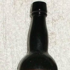 Coleccionismo de vinos y licores: BOTELLIN EL CACHORRO DE TRIANA. BODEGAS PAEZ CHIA. SEVILLA RF-2980. Lote 39819766