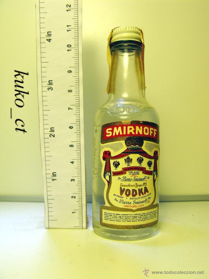 Sammlung von Weinen und Lik&ouml;ren: BOTELLITA BOTELLIN VODKA SMIRNOFF HARTFORD USA