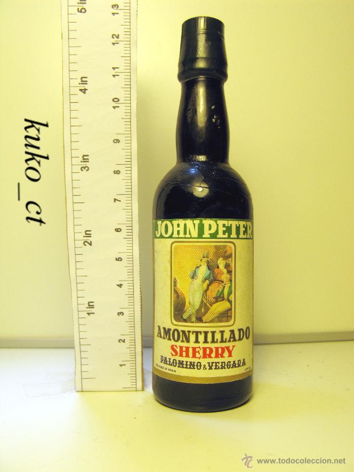 Sammlung von Weinen und Lik&ouml;ren: BOTELLITA BOTELLIN SHERRY AMONTILLADO JOHN PETER PALOMINO & VERGARA