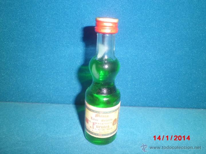 Coleccionismo de vinos y licores: BOTELLIN DE LICOR DE MENTA SELECTO FUENTES DE SAN VICENTE ALICANTE CON SELLO DE PAGO DE IMPUESTOS