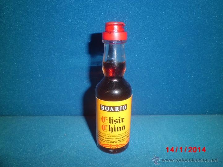 Coleccionismo de vinos y licores: RARO BOTELLIN DE LICOR BOARIO GLISIR CHINA.