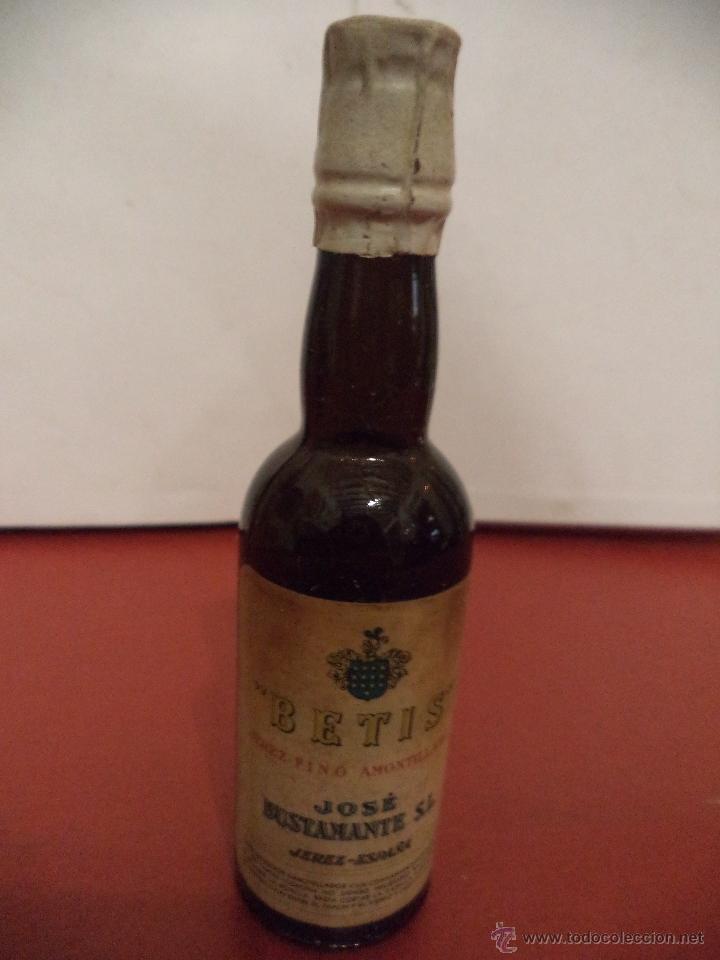 Colecionismo de vinhos e licores: BOTELLIN BETIS, JEREZ FINO AMONTILLADO. JOS&Eacute; BUSTAMANTE, S. L. JEREZ - ESPA&Ntilde;A.