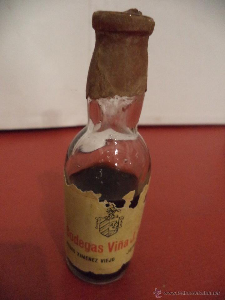 Colecionismo de vinhos e licores: BOTELLIN DE PEDRO XIMENEZ VIEJO. BODEGAS VI&Ntilde;A J. T. JEREZ.