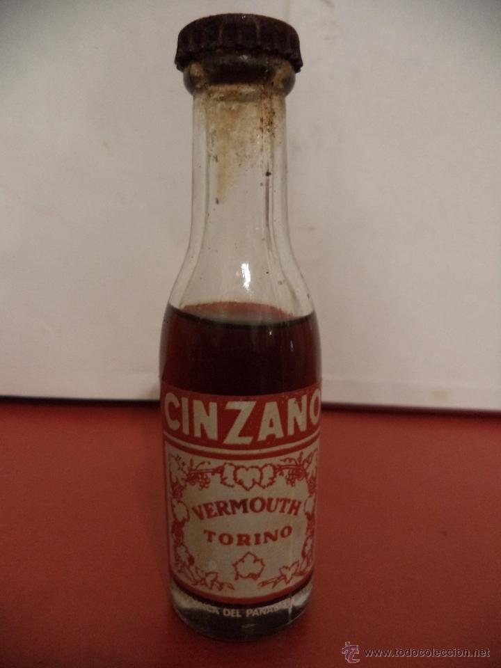 Collection of wines and liquors: BOTELLIN DE VERMOUTH TORINO DE CINZANO. VILLAFRANCA DEL PANAD&Eacute;S, BARCELONA.