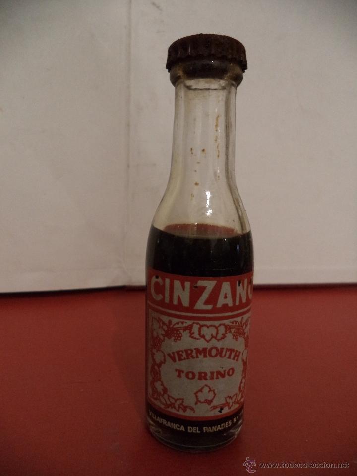 Collection of wines and liquors: BOTELLIN DE VERMOUTH TORINO DE CINZANO. VILLAFRANCA DEL PANAD&Eacute;S, BARCELONA.