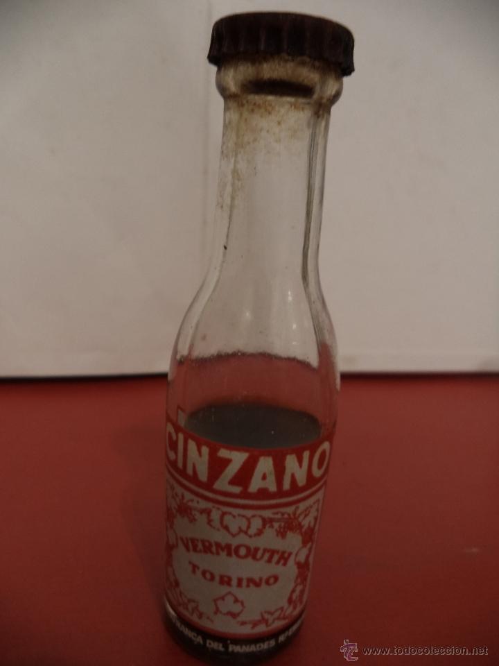 Collection of wines and liquors: BOTELLIN DE VERMOUTH TORINO DE CINZANO. VILLAFRANCA DEL PANAD&Eacute;S, BARCELONA.