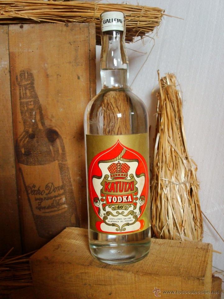 Collection of wines and liquors: Vodka katutxi - A&ntilde;os 70 o anteriores - sin abrir