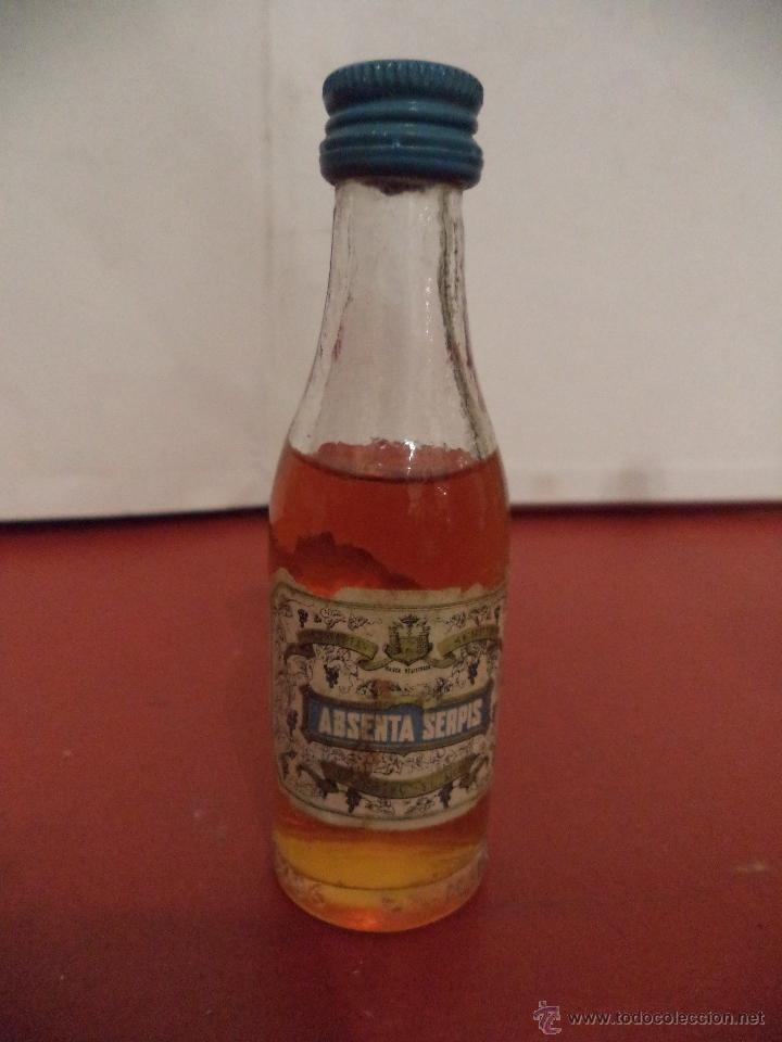 Coleccionismo de vinos y licores: BOTELLIN DE ABSENTA SERPIS. GISBERT Y Ci&ordf;, S. L. ALCOY, VALENCIA.