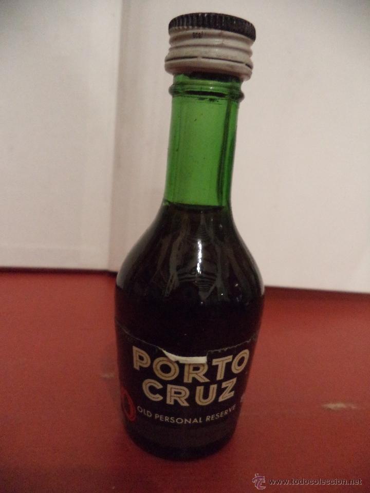 Coleccionismo de vinos y licores: BOTELLIN DE VINO PORTO CRUZ. L. M. PARIS - CHARENTON.