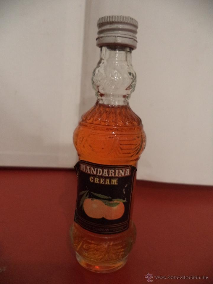 Collectionnisme de vins et liqueurs: BOTELLIN DE LICOIR MANDARINA CREAM. CAMPENY. BARCELONA