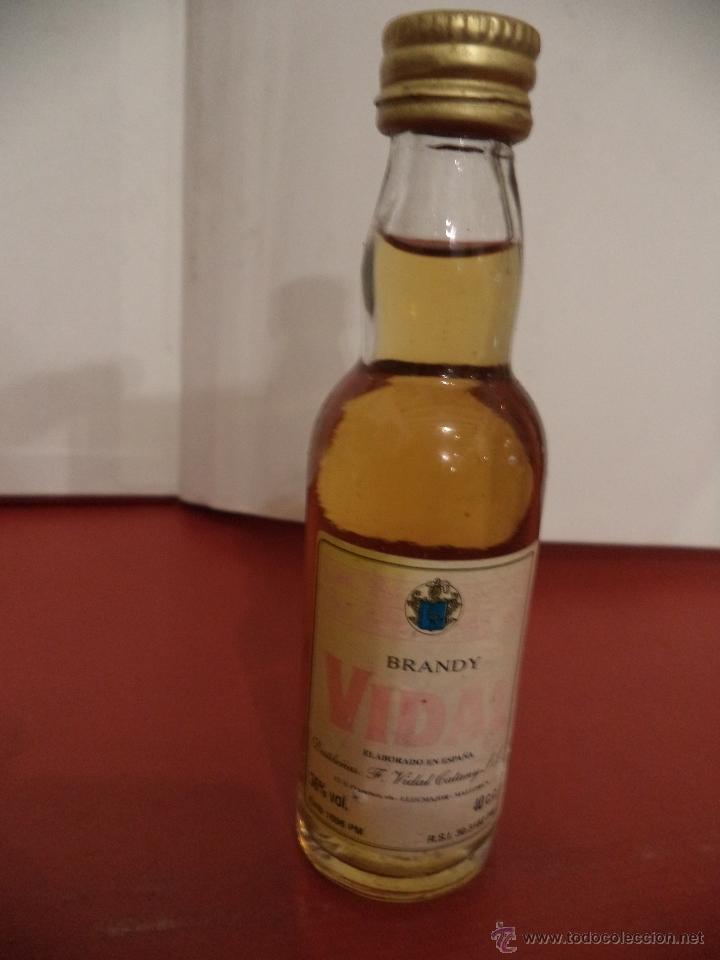 Collectionnisme de vins et liqueurs: BOTELLIN DE BRANDY VIDAL. DESTILER&Iacute;AS F. VIDAL CATANY. S.L. MALLORCA
