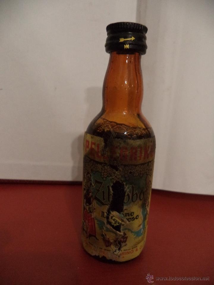 Collection of wines and liquors: BOTELLIN DE VINO PELLEGRINO. CARLOS PELLEGRINO & C&ordm;. MARSALA (ESPA&Ntilde;A)