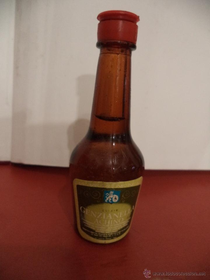 Collection of wines and liquors: BOTELLIN DE GENZIANELLA ACHINO. PRODUCTO DE ITALIA