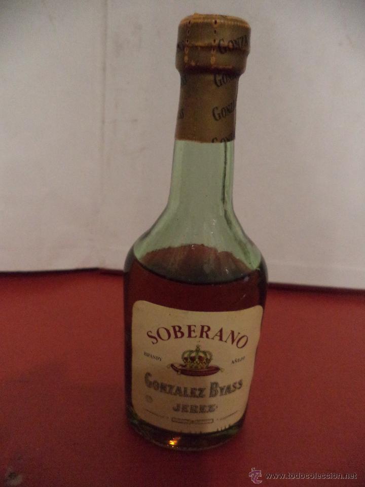 Coleccionismo de vinos y licores: BOTELLIN DE BRANDY SOBERANO. GONZALEZ BYASS. JEREZ - ESPA&Ntilde;A.