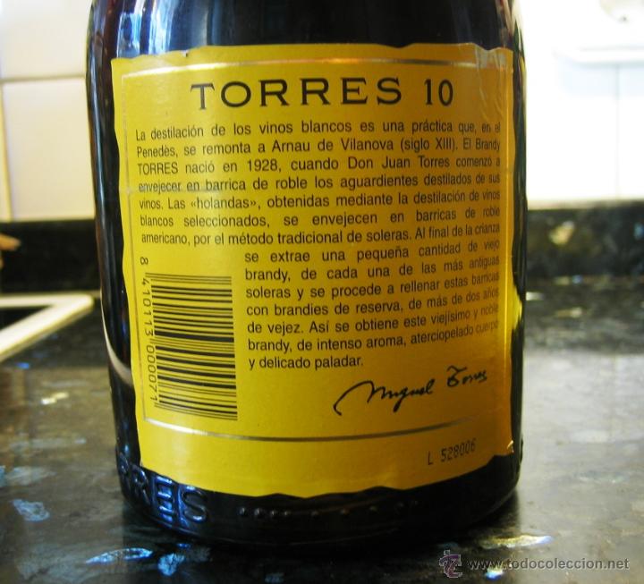 Coleccionismo de vinos y licores: Brandy TORRES 10- GRAND ROUGE- Gran Reserva Imperial sin abrir, con precinto - Foto 2 - 42374736