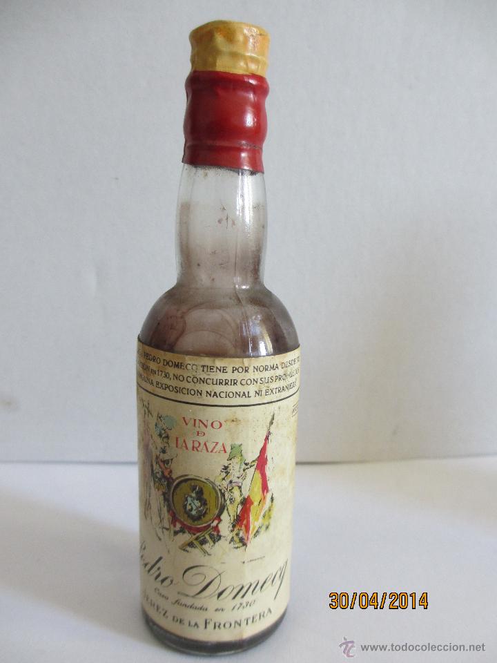 Coleccionismo de vinos y licores: BOTELLIN DE VINO LA RAZA. PEDRO DOMECQ. JEREZ  DE LA FRONTERA (ESPA&Ntilde;A)