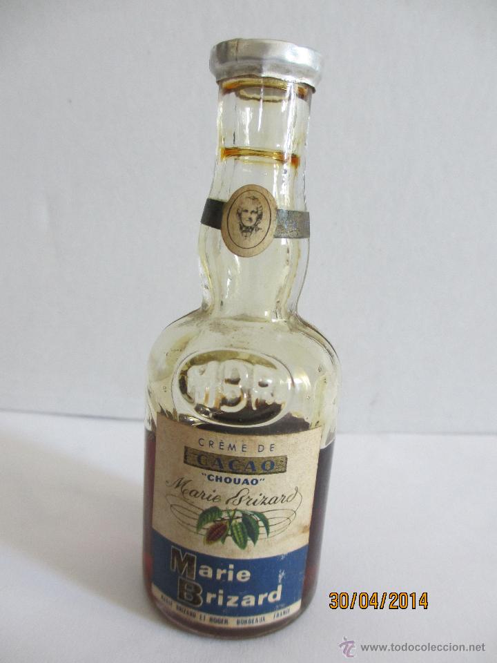 Coleccionismo de vinos y licores: BOTELLIN DE CR&Egrave;ME DE CACAO CHOUAO. MARIE BRIZARD Y ROGER. BORDEAUX - FRANCE