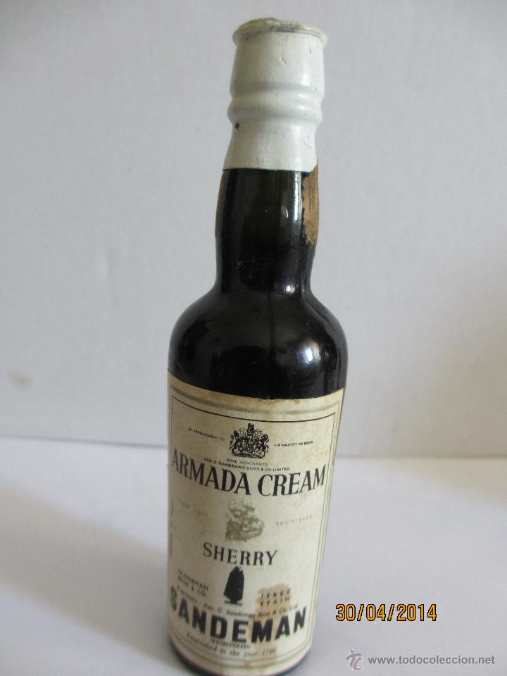 Coleccionismo de vinos y licores: BOTELLIN DE ARMADA CREAM - SHERRY. DESTILER&Iacute;AS SANDEMAN SONS & C&ordm;, LTD. JEREZ (ESPA&Ntilde;A).