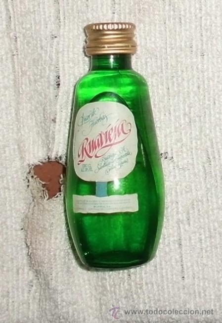 Coleccionismo de vinos y licores: BOTELLIN RUAVIEJA. LICOR DE HIERVAS. SANTIAGO DE COMPOSTELA   RF-3127
