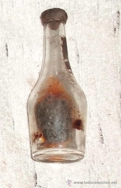 Coleccionismo de vinos y licores: BOTELLIN DE LICOR FALTO DE ETIQUETA   RF-3488