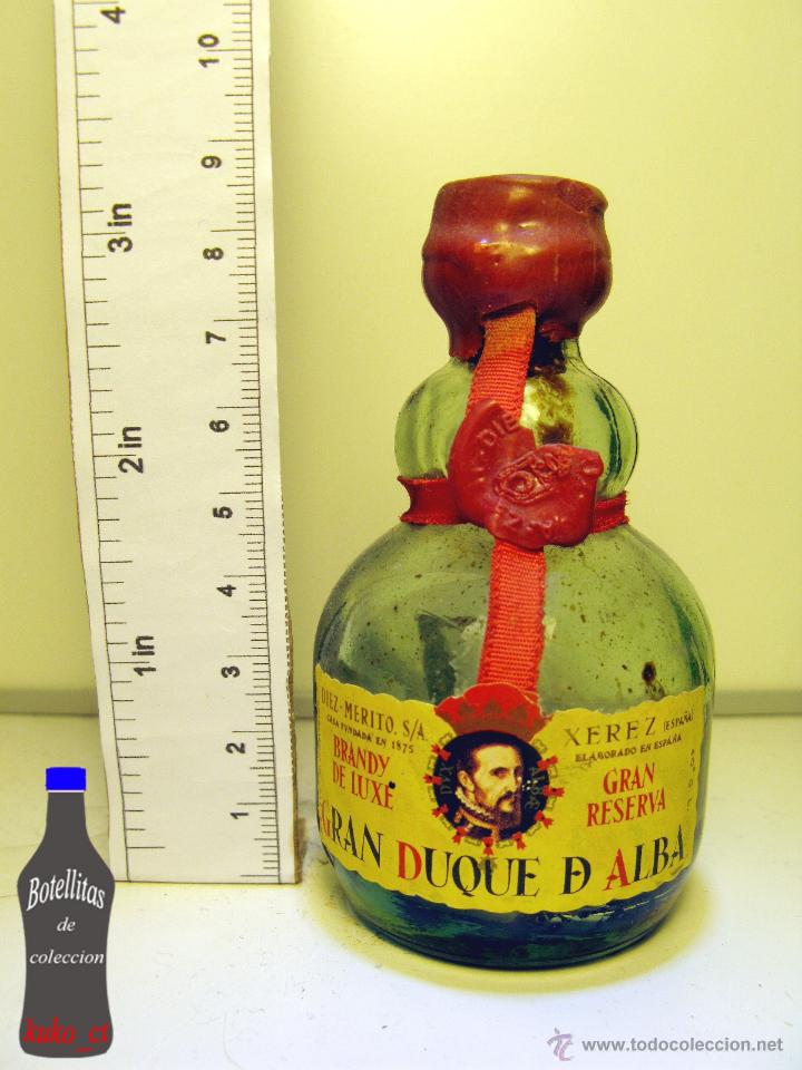 Coleccionismo de vinos y licores: BOTELLITA BOTELLIN BRANDY DE LUXE GRAN DUQUE D ALBA BODEGAS DIEZ MERITO XEREZ