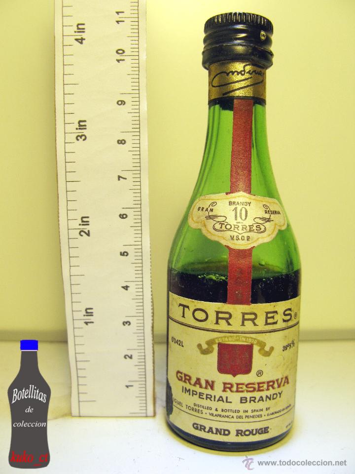 Coleccionismo de vinos y licores: BOTELLITA BOTELLIN TORRES IMP.BRANDY GRAN ROUGE RESERVA 10 A&Ntilde;OS  DESTILADO MIGUEL TORRES VILAFRANCA