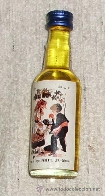 Coleccionismo de vinos y licores: BOTELLIN LICOR DE UVA MIHO. PARENTE LDA. PORTUGAL     RF-3678