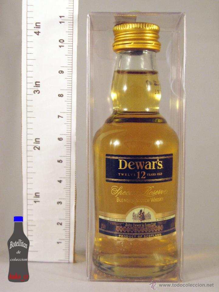 Sammlung von Weinen und Lik&ouml;ren: BOTELLITA BOTELLIN DEWAR&acute;S SPECIAL RESERVE 12 YEARS OLD BLENDED SCOTCH JOHN DEWARS + CAJA& SONS LTD