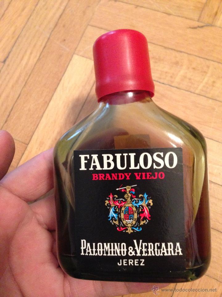 Coleccionismo de vinos y licores: ANTIGUO BOTELLIN FABULOSO BRANDY VIEJO PALOMINO VERGARA JEREZ