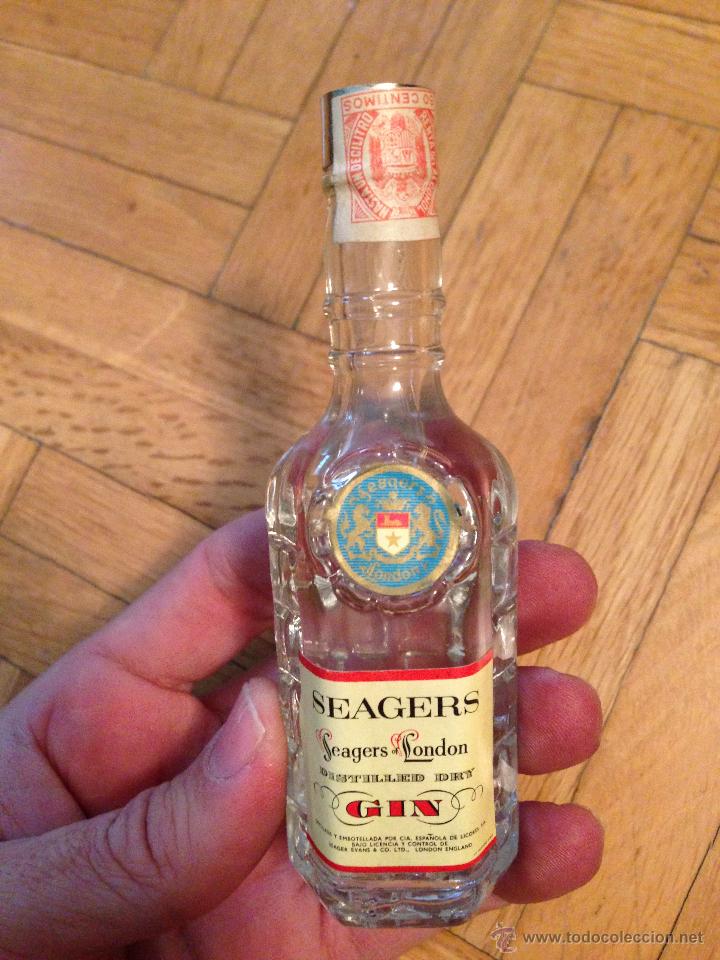 Coleccionismo de vinos y licores: ANTIGUO BOTELLIN GIN GINEBRA SEAGERS LONDON