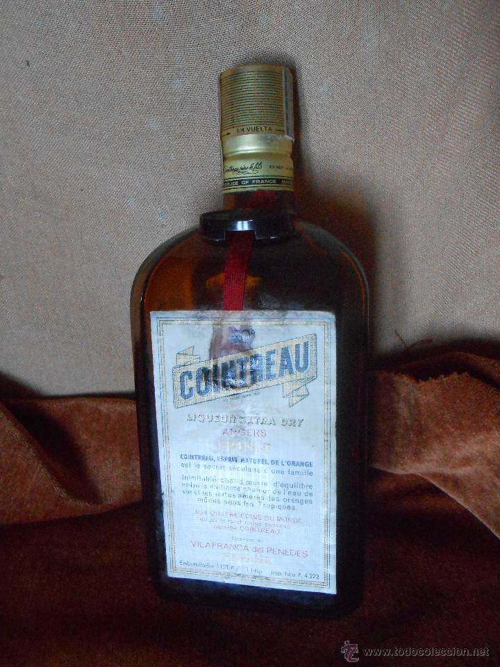 Coleccionismo de vinos y licores: BOTELLA   COINTREAU   -Vacia- - Foto 1