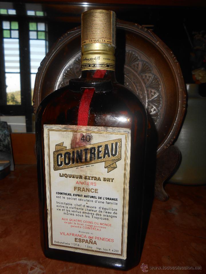 Coleccionismo de vinos y licores: BOTELLA   COINTREAU   -Vacia- - Foto 4