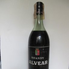 Coleccionismo de vinos y licores: BRANDY ALVEAR (BOTELLA PRECINTO 80 CENTIMOS). Lote 50510501