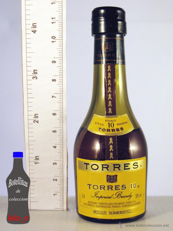 Coleccionismo de vinos y licores: BOTELLITA BOTELLIN TORRES 10 IMPERIAL BRANDY MIGUEL TORRES VILAFRANCA DEL PENEDES